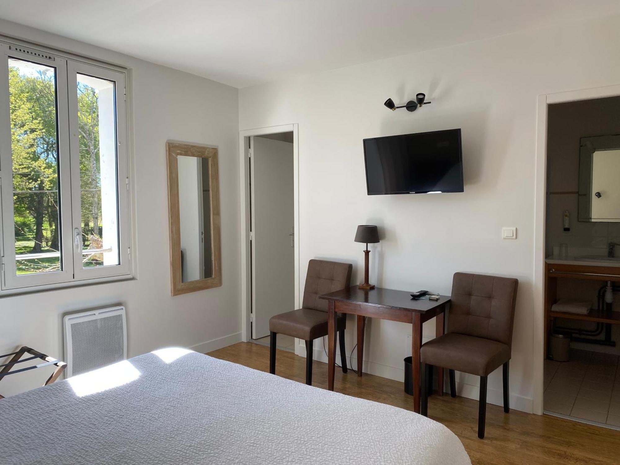 Logis Hotel Le Clos Pite Préchacq Екстериор снимка