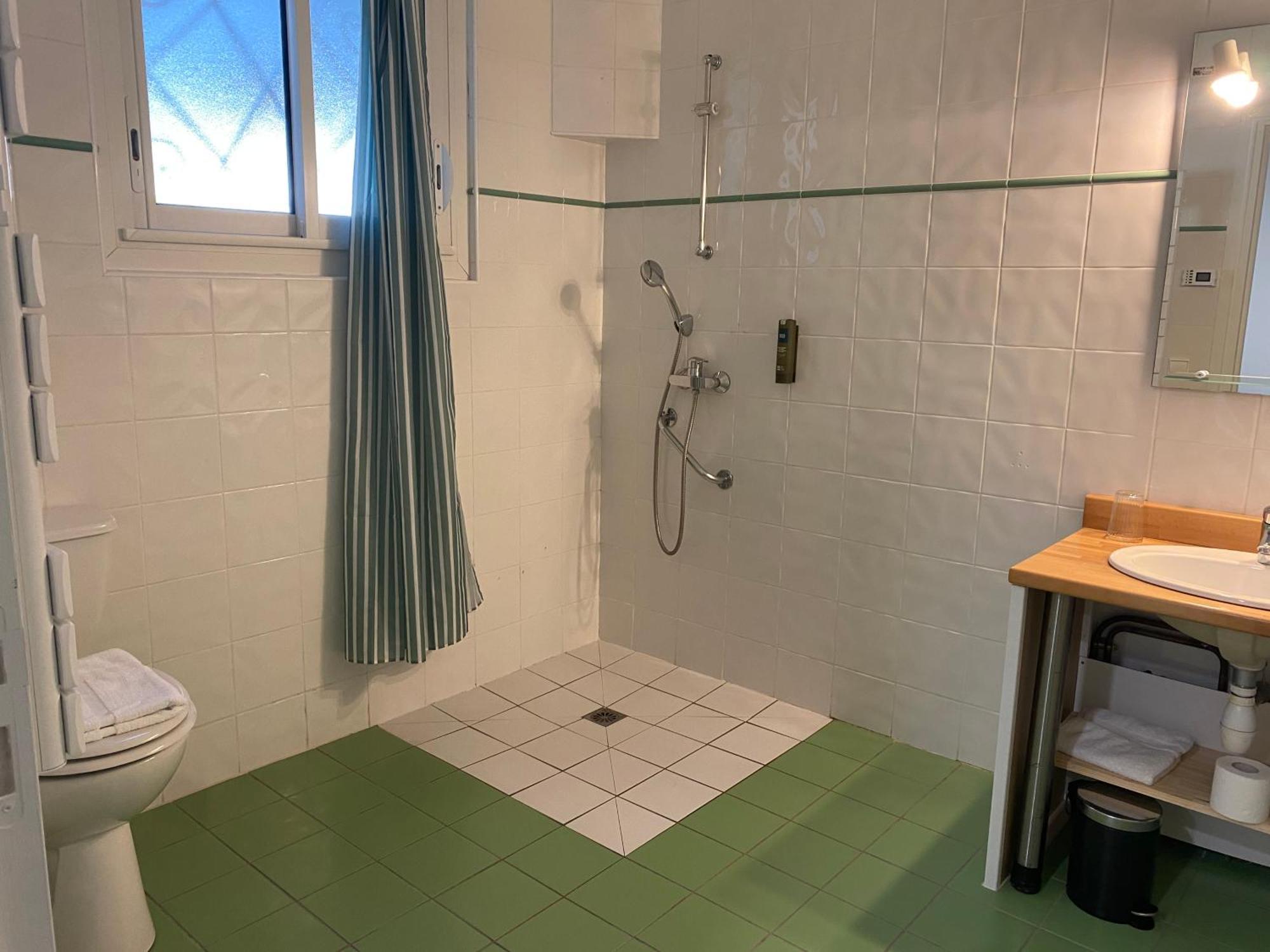 Logis Hotel Le Clos Pite Préchacq Екстериор снимка